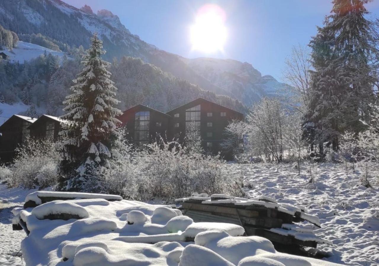 Aparthotel Mountain River Resort Val dʼIlliez Eksteriør billede